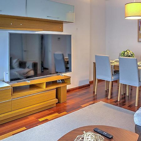 San Bernardo Family Apartment Seville Exterior photo