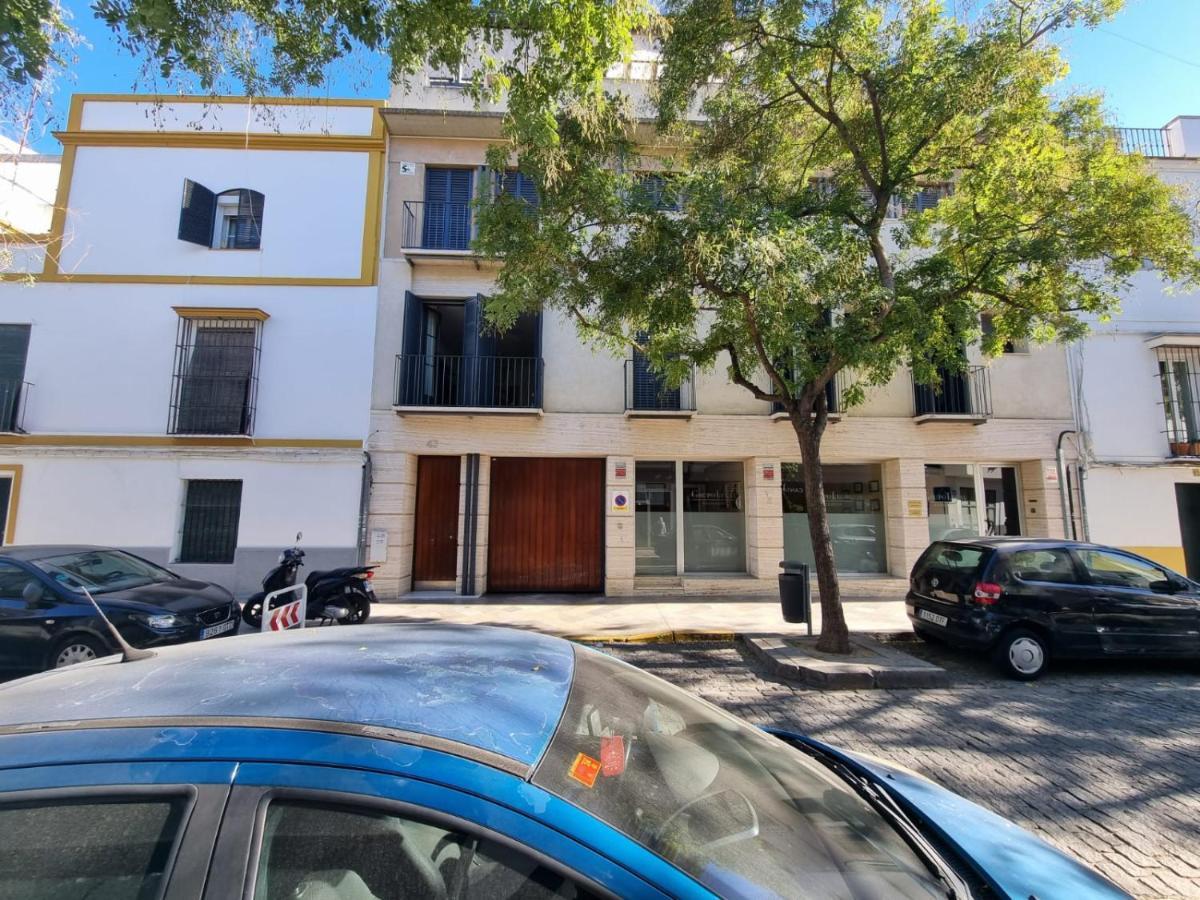 San Bernardo Family Apartment Seville Exterior photo