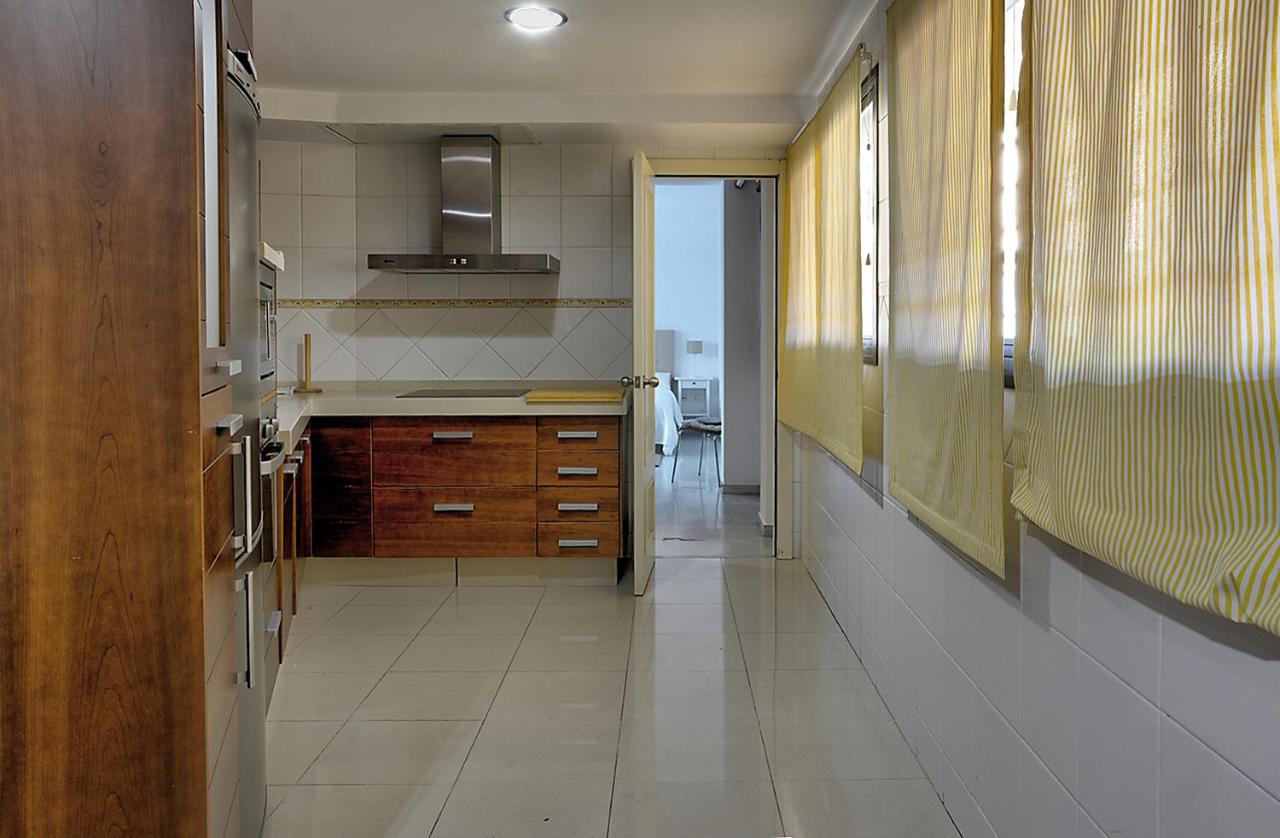 San Bernardo Family Apartment Seville Exterior photo