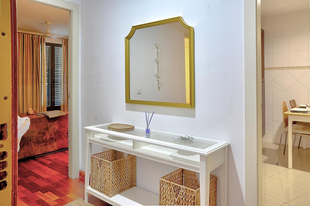 San Bernardo Family Apartment Seville Exterior photo