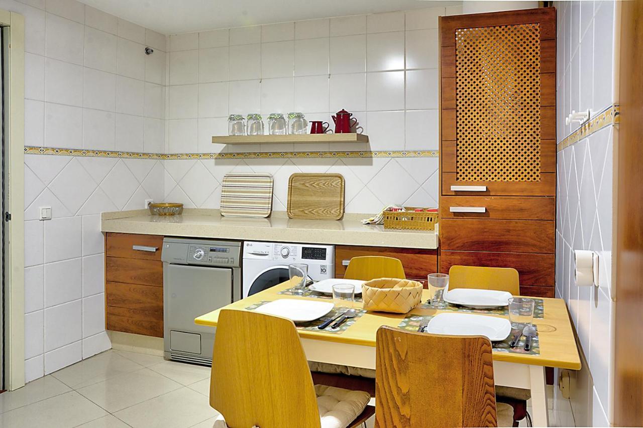 San Bernardo Family Apartment Seville Exterior photo